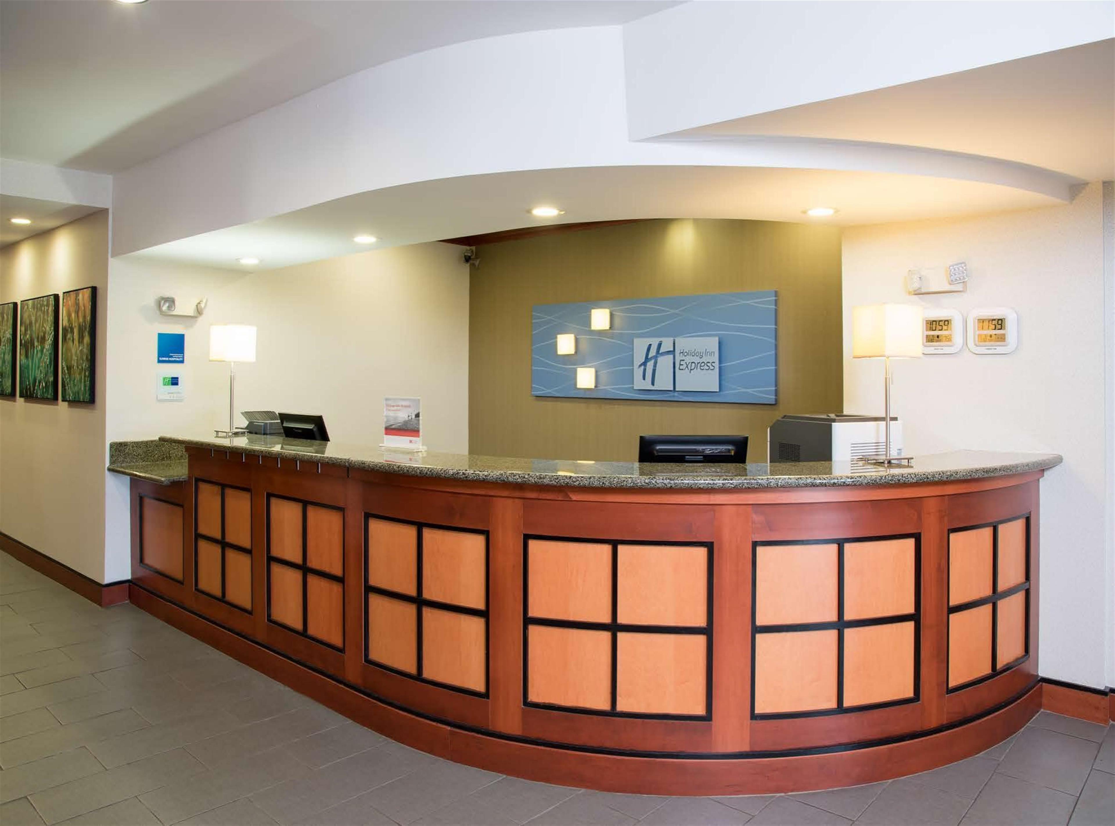 Holiday Inn Express & Suites Danville By Ihg Exterior foto